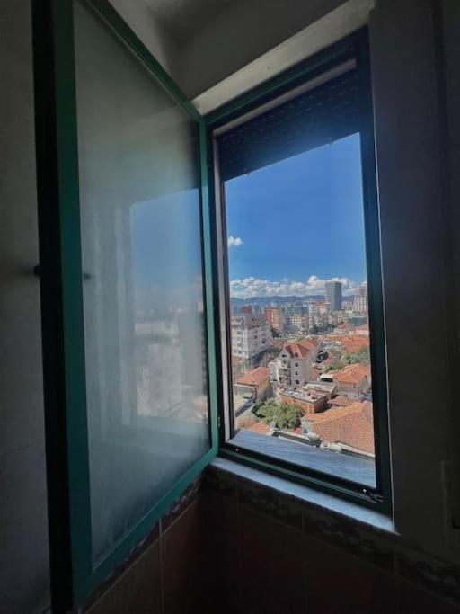 Central Tirana Flat Near Bazaar Экстерьер фото